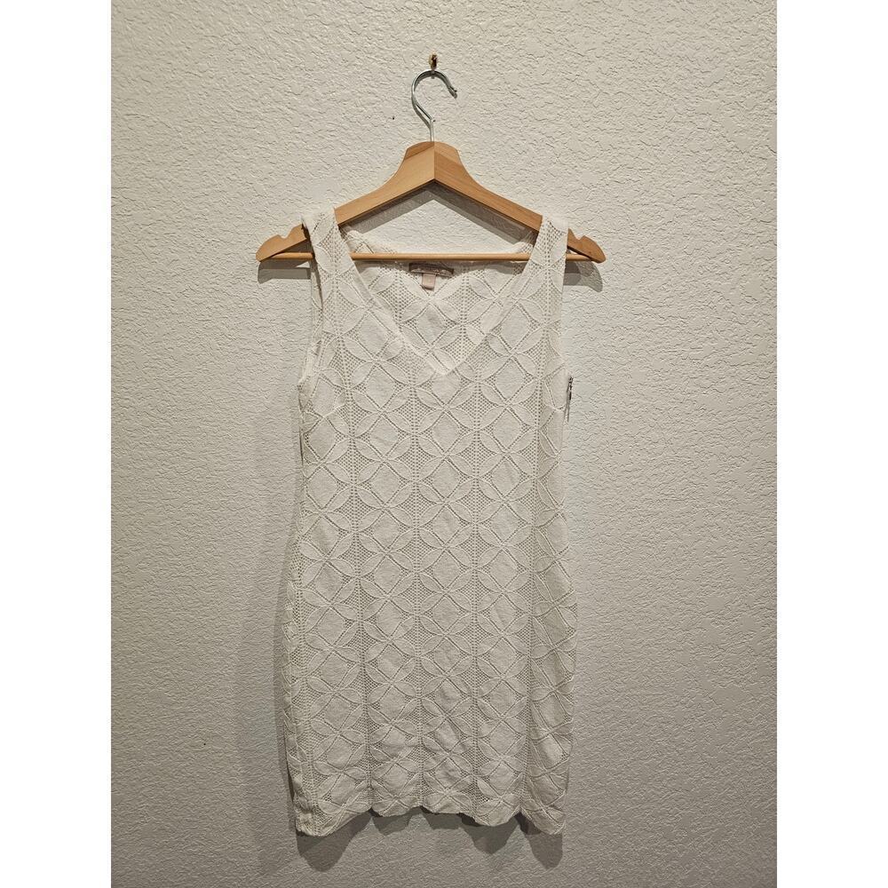 Banana Republic white crocheted v neck dress  sz 4